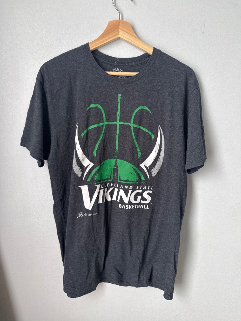 GV ART + DESIGN Cleveland State Vikings basketball T-shirt